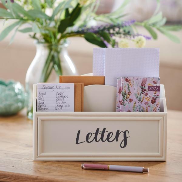 Pretty letter holder